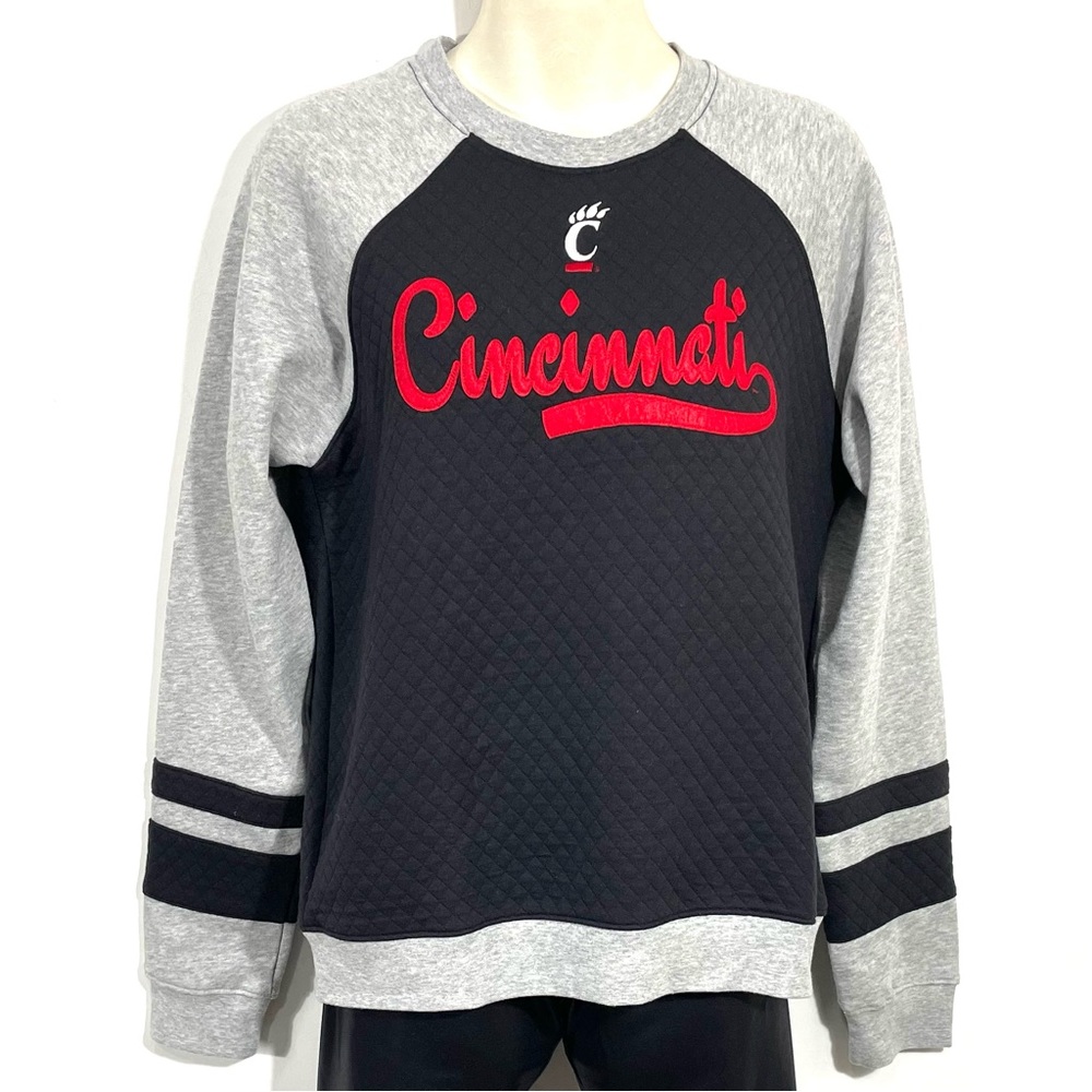 Cincinnati Reds Quilted Color Block Sweatshirt